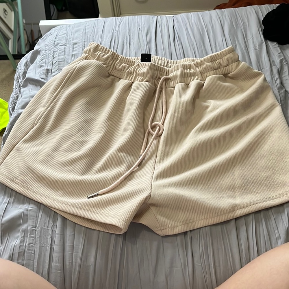 Ribbed shorts